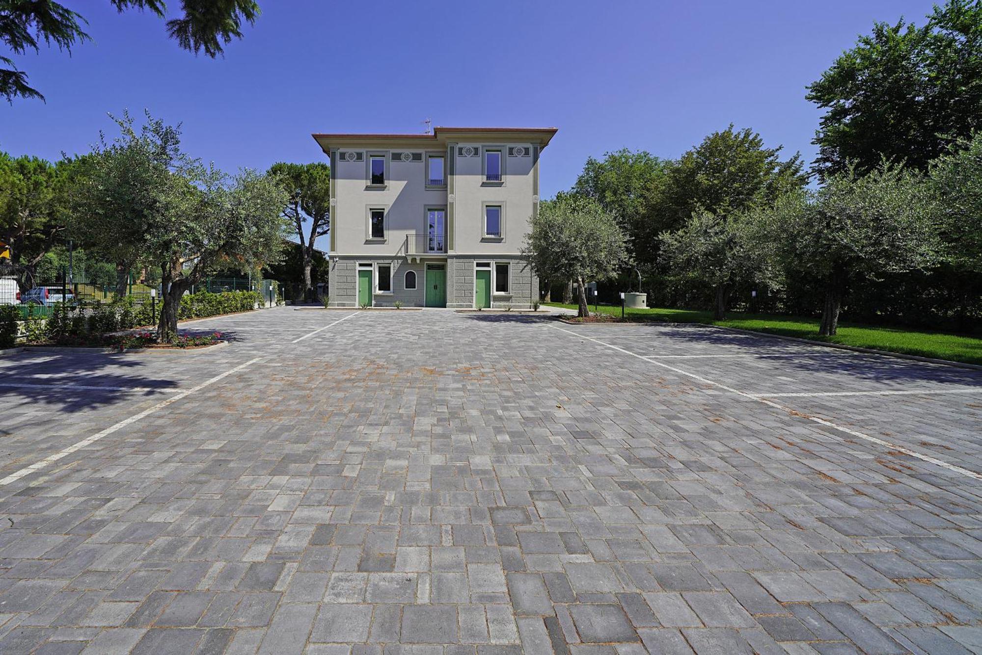 Villa Caterina Apartments By Wonderful Italy Desenzano del Garda Exterior photo